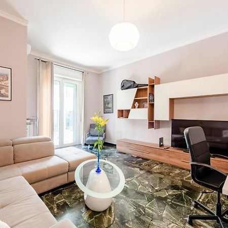 Joivy Cute Flat With Terrace Lägenhet Genua Exteriör bild