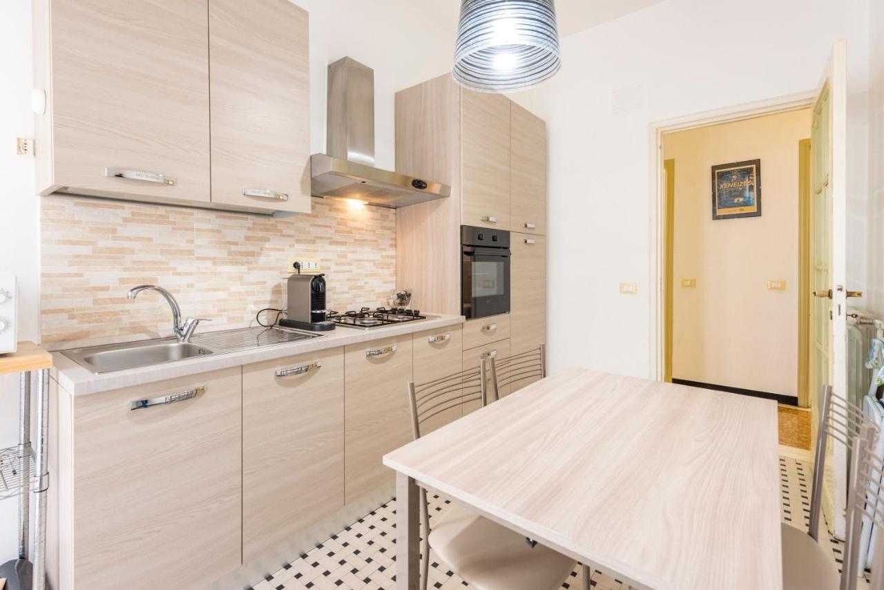 Joivy Cute Flat With Terrace Lägenhet Genua Exteriör bild